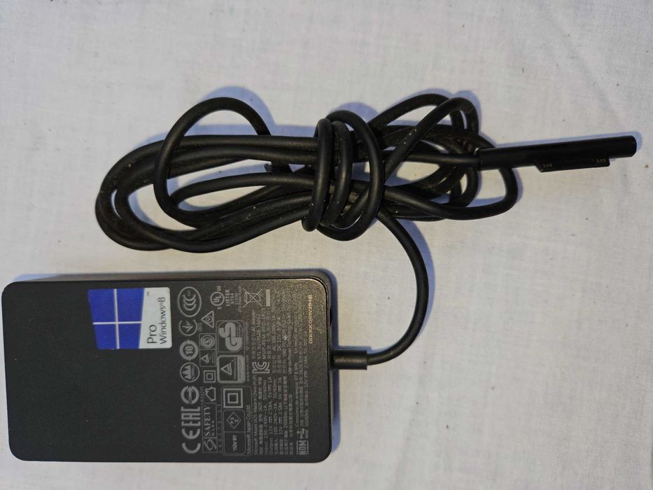 # Zasilacz Microsoft  wtyk magnetic mod. 1626 używane - sprawne