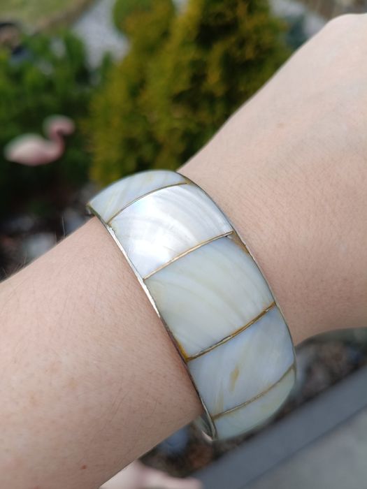 Bransoleta z masą perłową