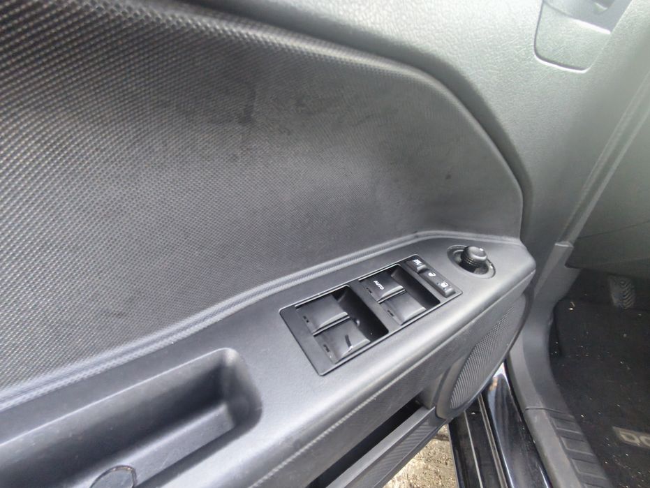 Dodge Caliber — fotografia 12