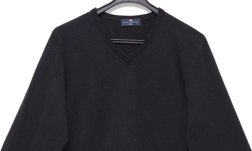 Męski Sweter Dekolt V Serek Czarny Marks & Spencer |R. L