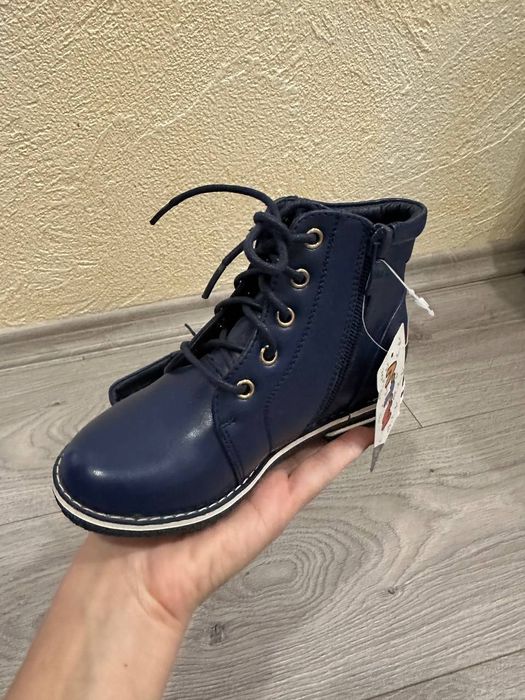 Осінні черевики для дівчинки 29 розміру