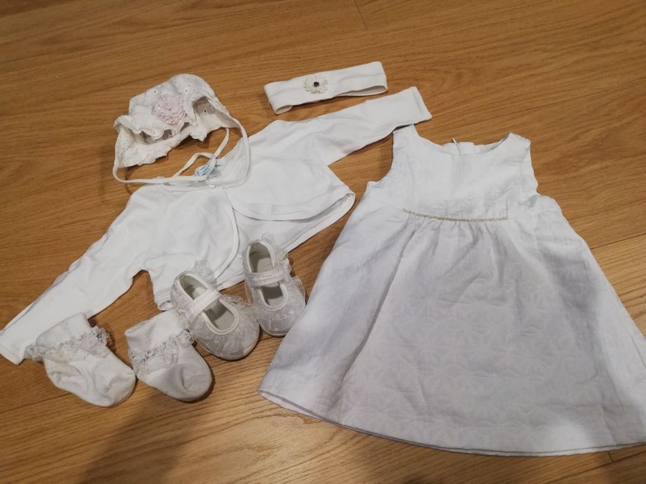 Strój do chrztu r 68