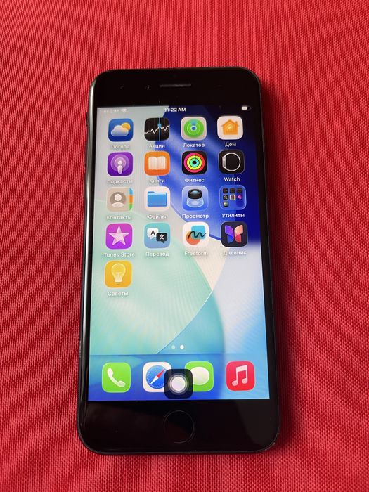 Продам iPhone SE 3  2022 обʼєм памʼяті 128gb