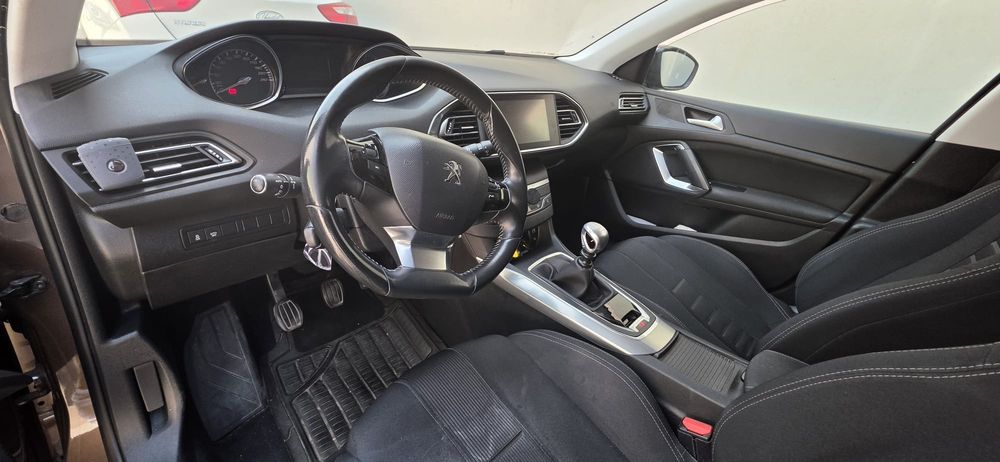 Peugeot 308 SW 2.0 BlueHdi  150cv – 2014