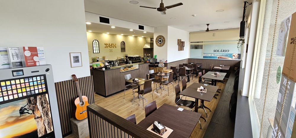 Trespasse Café em Frente à Faculdade – Maia