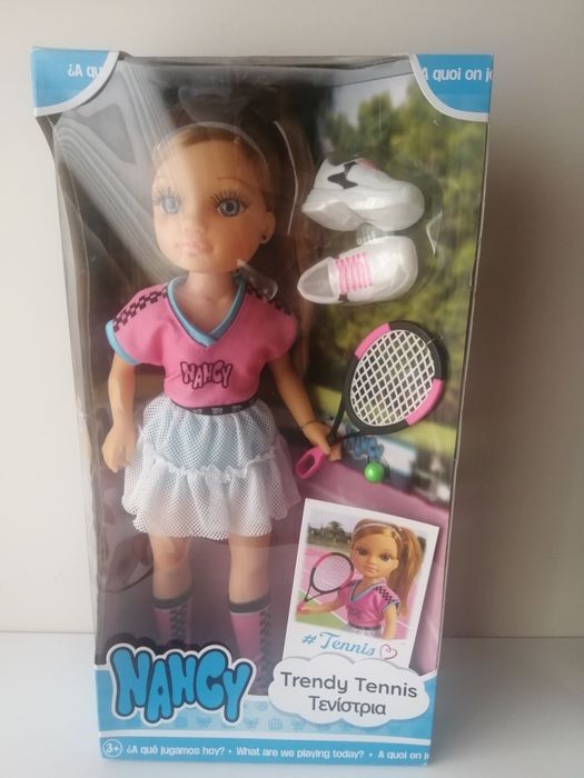 Boneca Nancy tredy ténis
