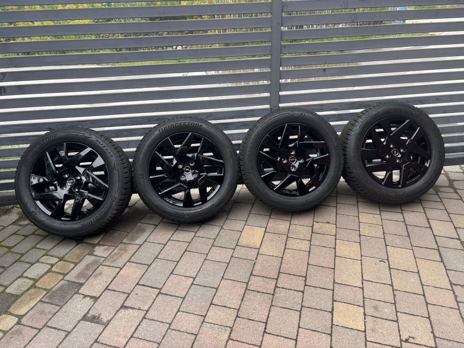 17” Opel Mokka 4x108 /215/60R17 Bridgestone 2022 r zima