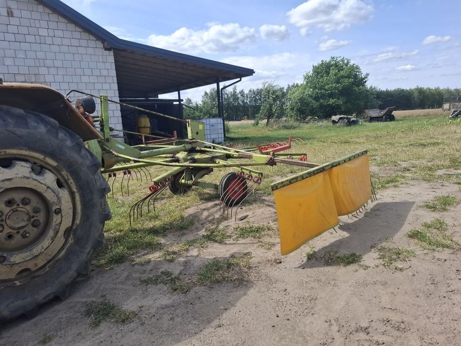 Sprz.edam zgrabiarkę karuzową Class