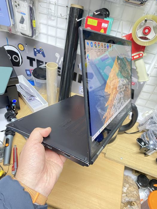 Сенсорний Lenovo Yoga 370 14’ 8gb i5-7покоління