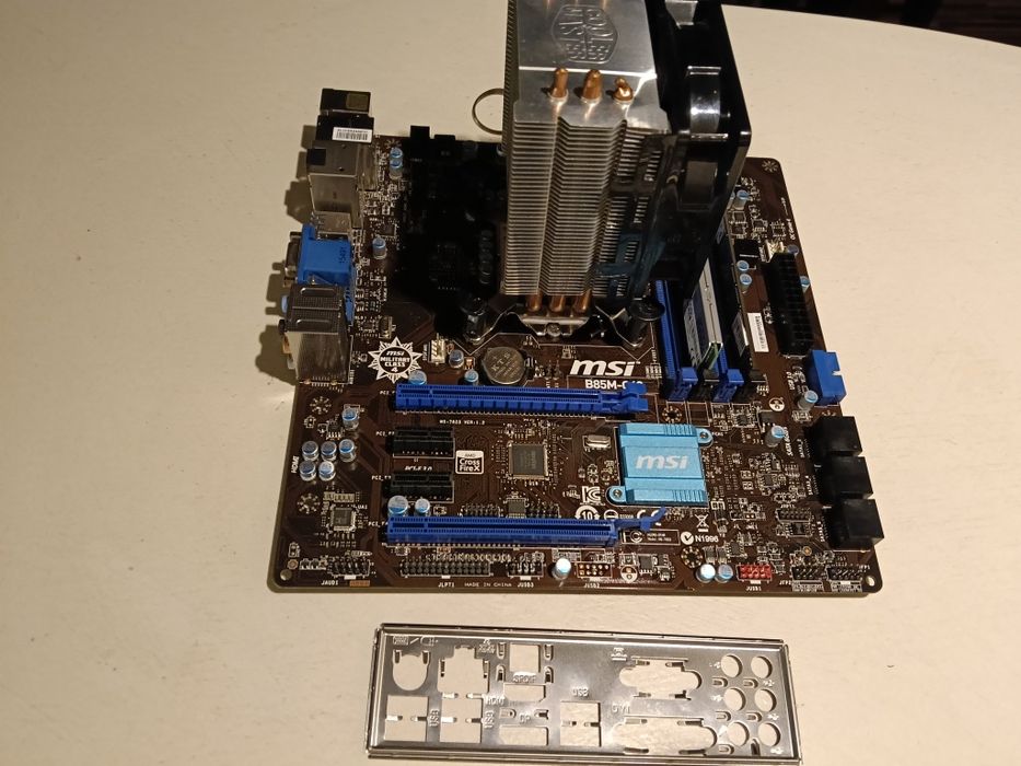 Msi B85M  G43 E3 1240 V3