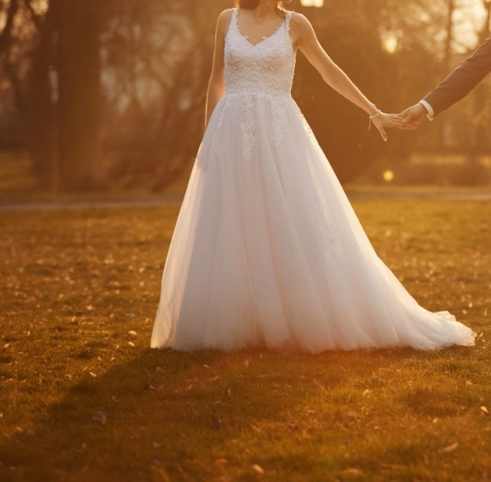 Suknia ślubna biała