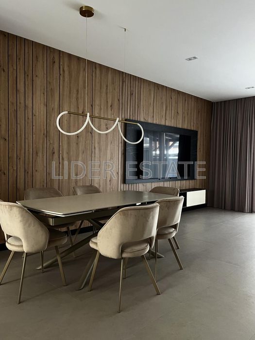 Довгострокова Оренда таунхауса в Таунхаус Village