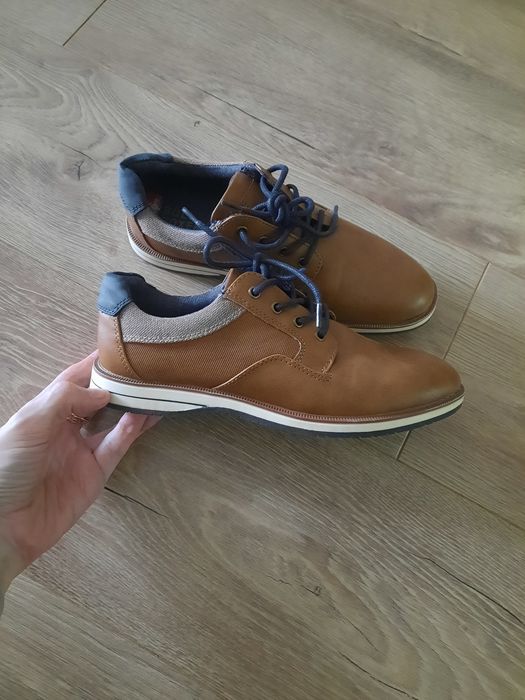 Туфлі мешти мокасіни