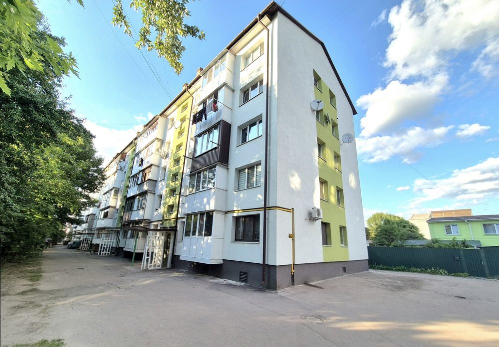 Продається 2-х кімнатна квартира Центр р-н Глобала вул. Гоголівська кімнати окремі утеплений будинок 4 поверх