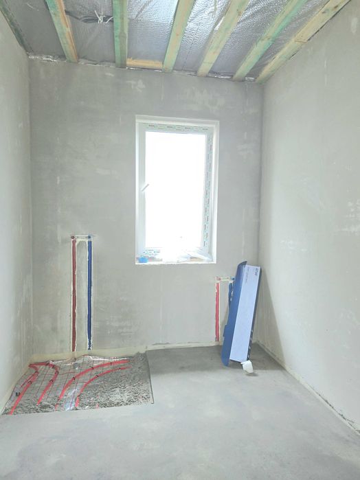 Одноповерховий будинок під ремонт, з автонавісом, терасою