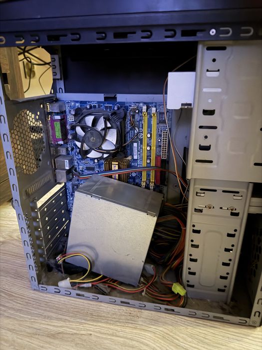 Komputer stacjonarny