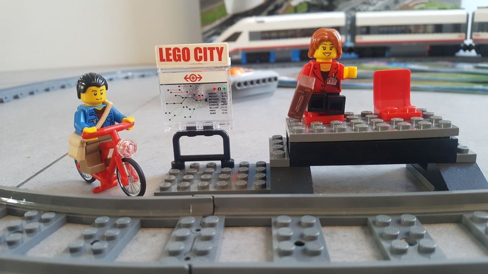 Lego City 60051 Pociąg pasażerski