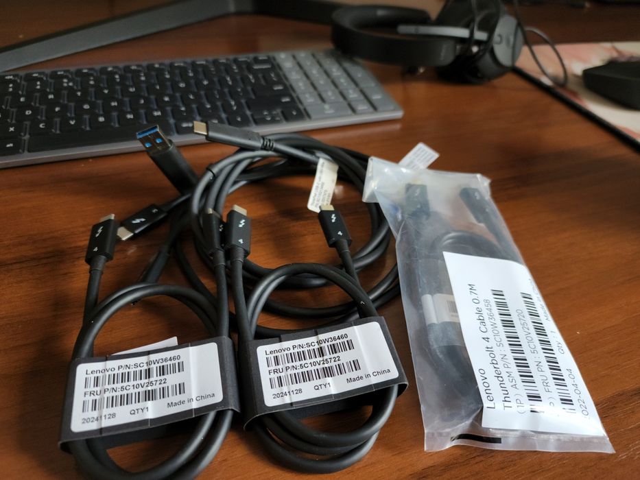 Оригінальні Lenovo Thunderbolt 4 кабелі