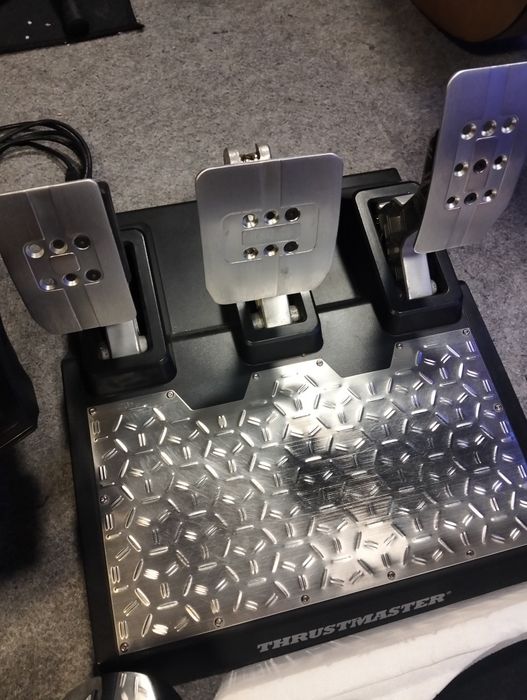 Thrustmaster T300 + extras