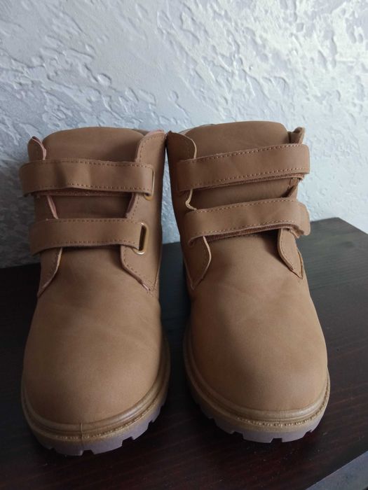 Ботінки фірми sinsay