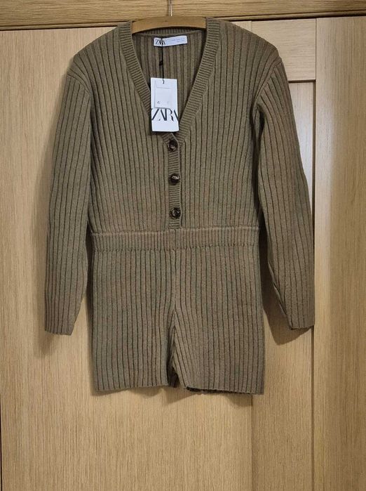 Жіночий короткий трикотажний комбінезон у рубчик ZARA розмір М