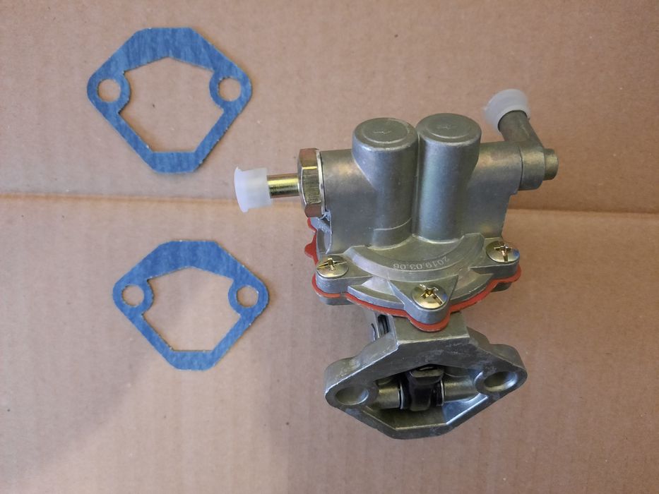 Насос топливный Бензонасос Москвич  412 LSA Плунжерный