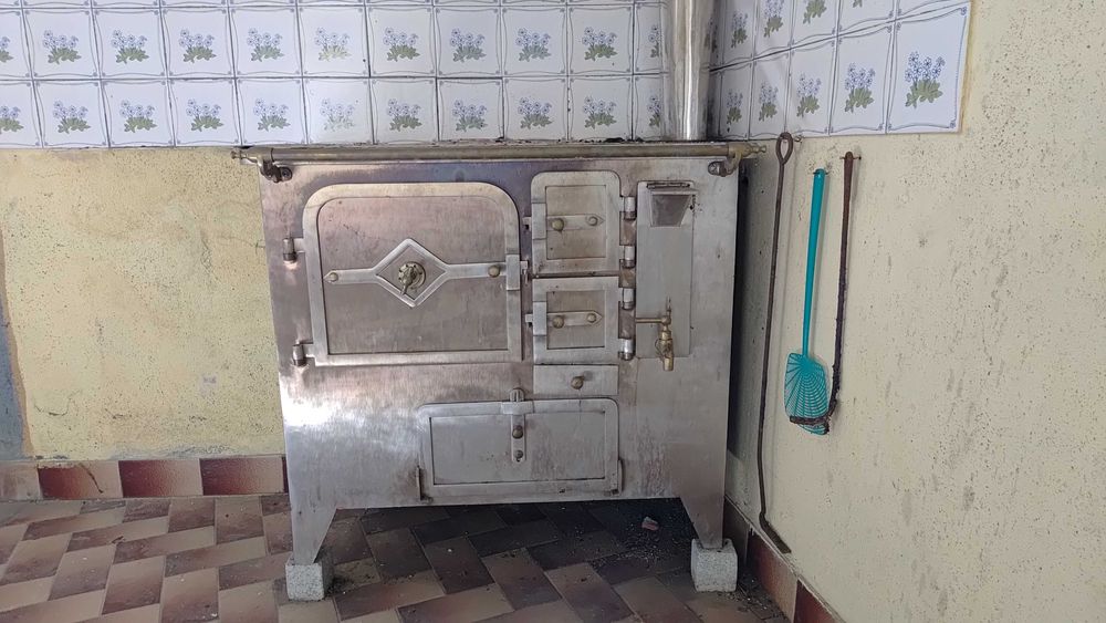 Fogão em ferro oportunidade