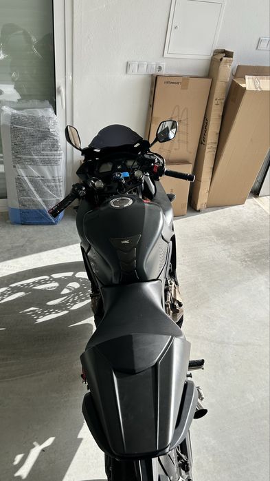 Honda CBR650F— 34.680 km — Muito estimada