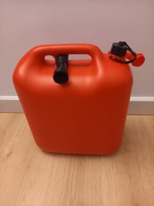 Karnister 20 litrów z lejkiem nowy pojemnik na paliwo