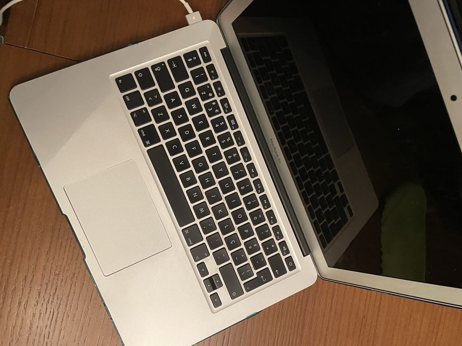 MacBook Air 6,2 2013 Apple