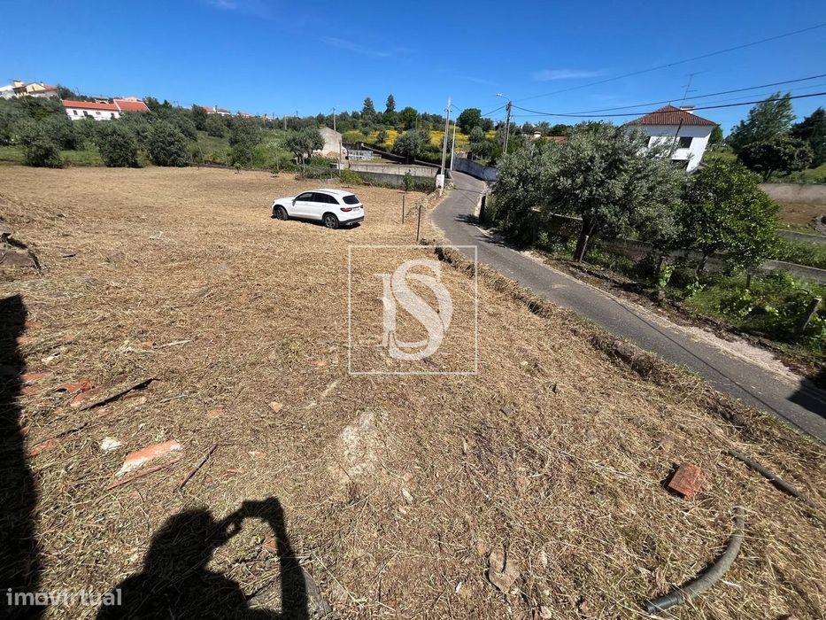 Terreno Com Ruina - Mouriscas - Abrantes — Mouriscas, Santarém