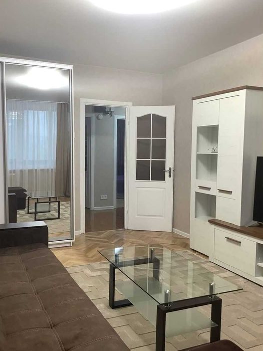 Сдам в оренду 3-кімнатну квартиру в центрі, вулиця Велика Васильківська 80, ст. м. Олімпійська