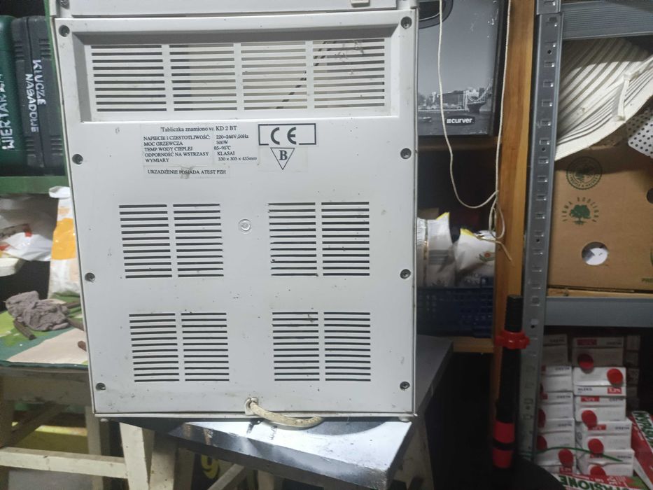 Dystybtor do wody z butli