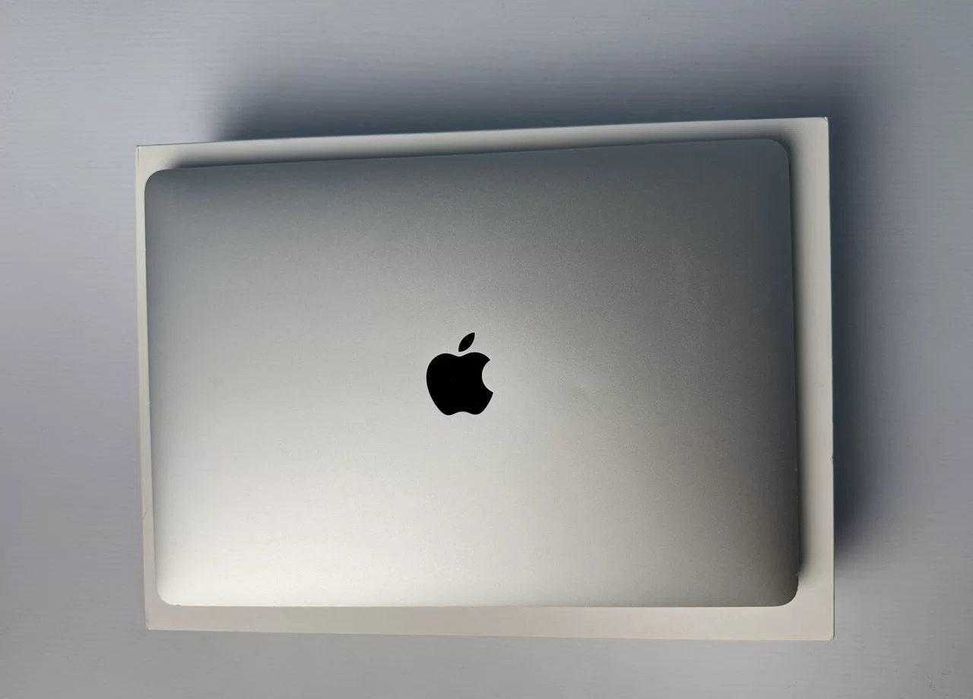 MacBook Pro 13 2022 M2 8Gb 256Gb