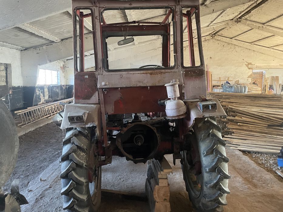 Продам трактор Т16м