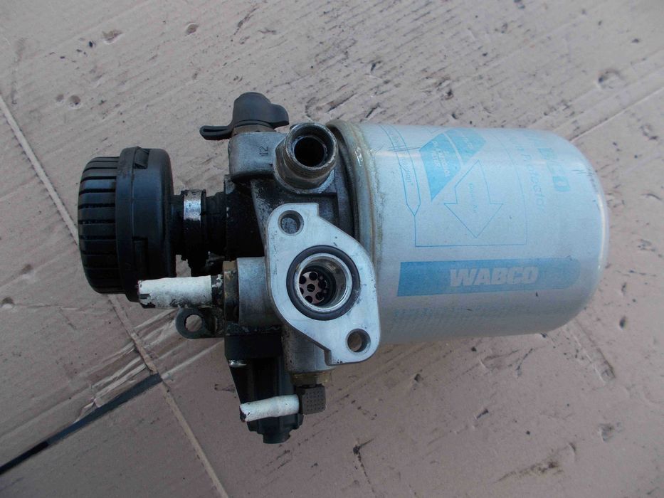 Zawór osuszacz podstawa osuszcza wabco Mercedes Axor Actros