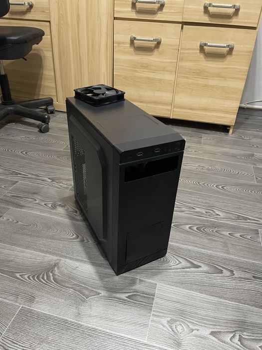 Корпус ПК GameMax хорошее состояние