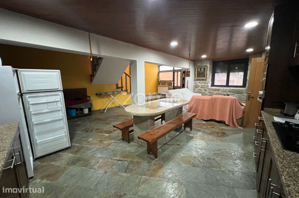 Moradia T4 com 4 Suites em Águas Frias – A 10 Minutos de Chaves