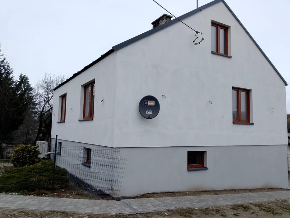 Dom 80 metrów i budynki gospodarcze