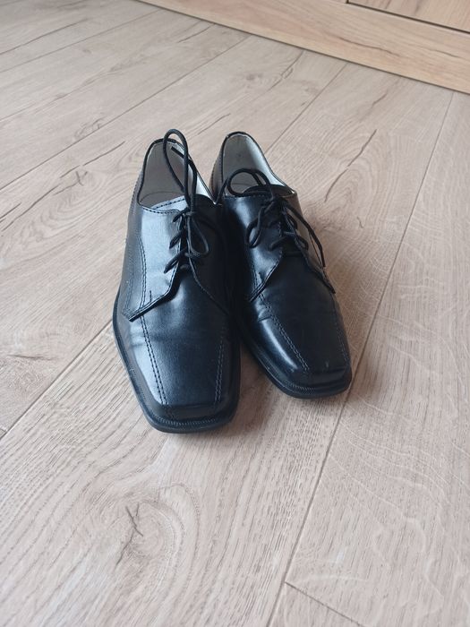 Buty do garnituru rozm 35