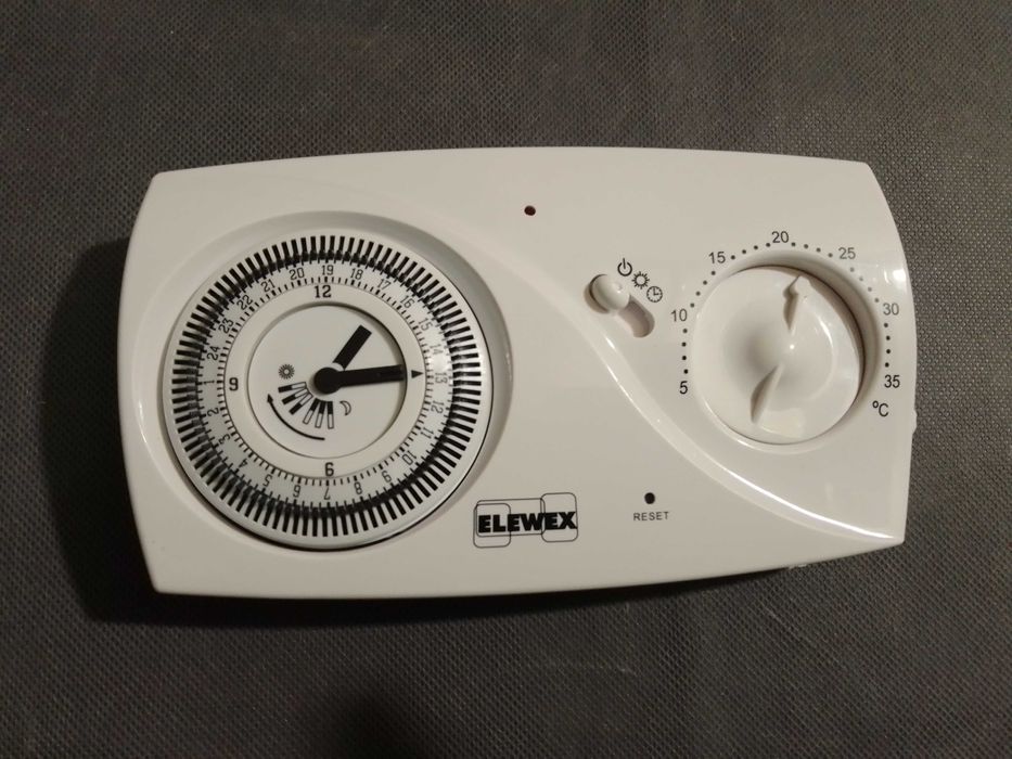 Termostat VEMER VE618500 CM100