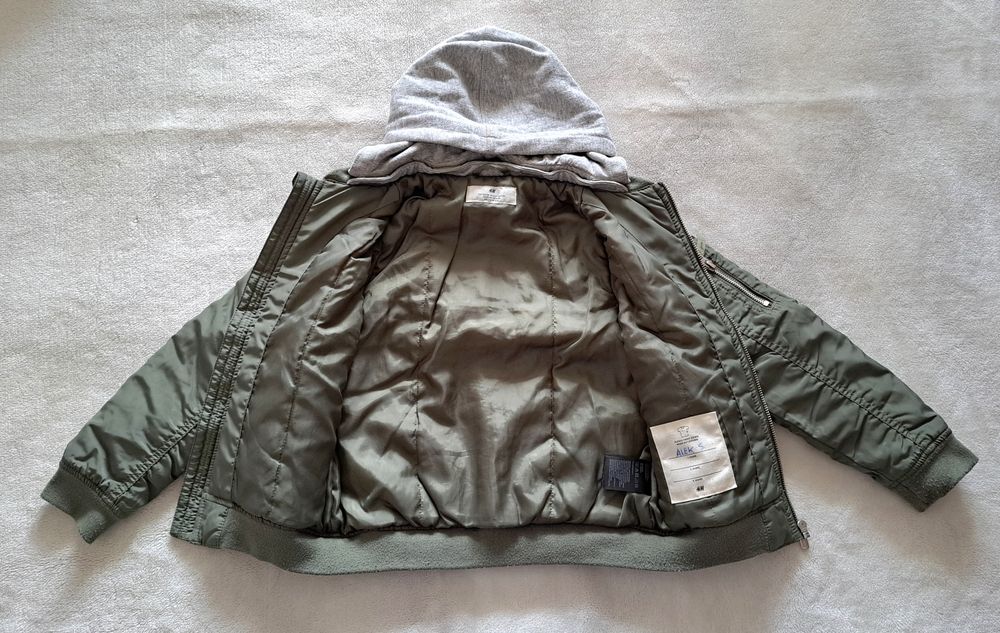 Kurtka przejściowa H&M r.122/128 + bluza