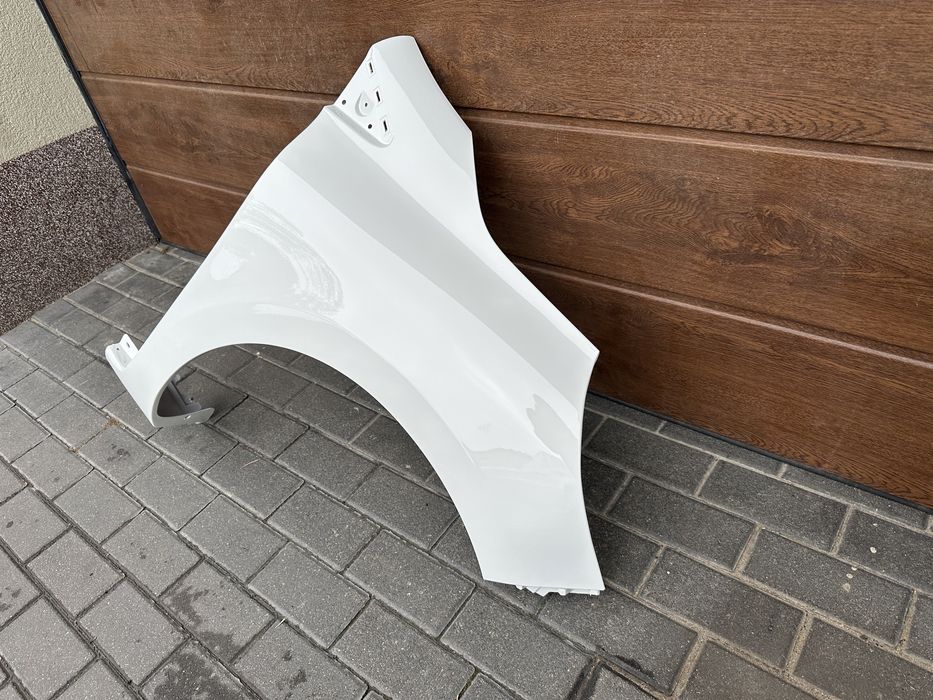 Renault Clio IV błotnik przedni Prawy Lewy DV369