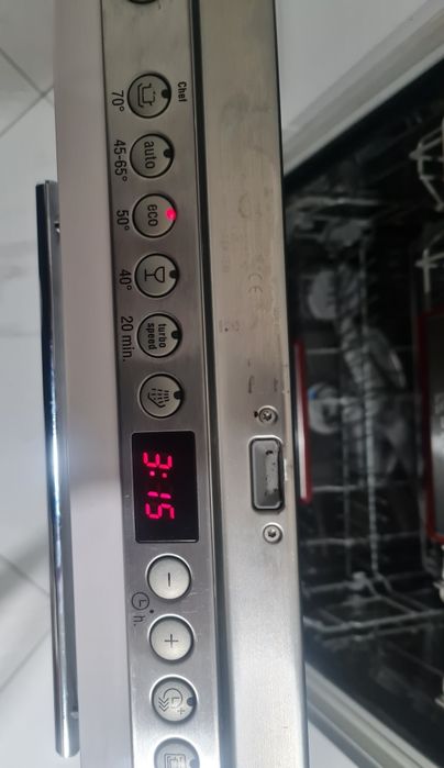 Посудомийна машина NEFF