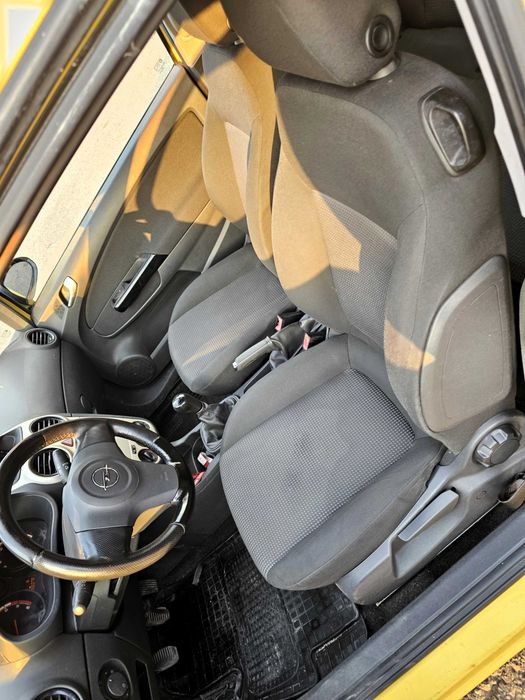 Opel corsa  Benzyna klimatyzacja 2009 155 TYS KM