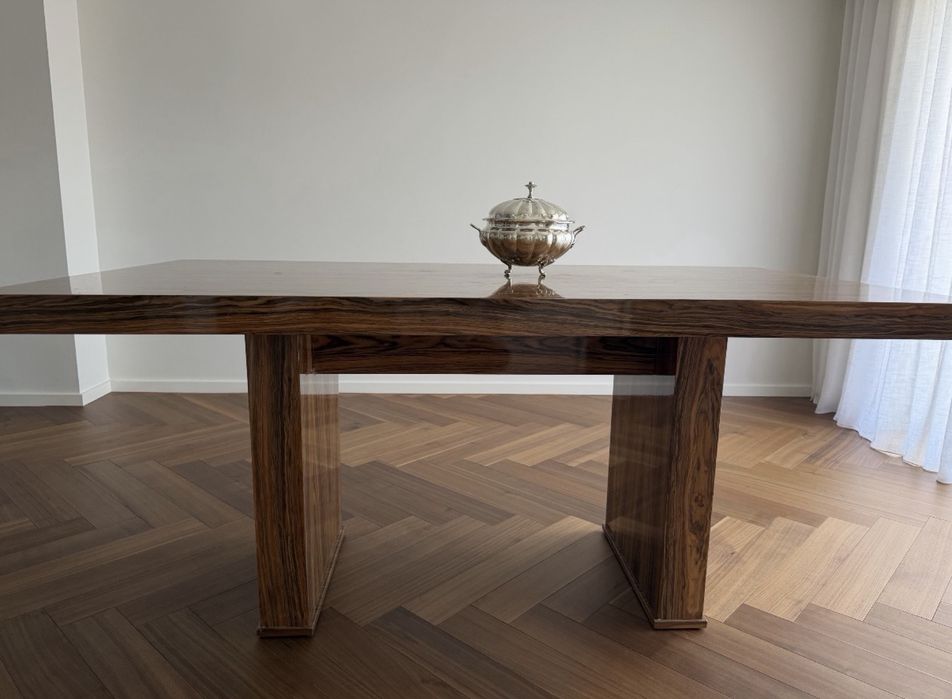 Mesa de jantar em pau ferro