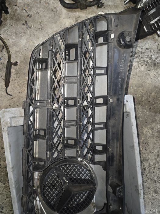 Mercedes Viano 639 решётка радиатора гриль