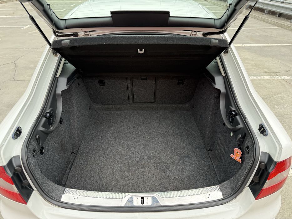 SKODA SUPERB 2012 (флагман, вище клас за OCTAVIA)
