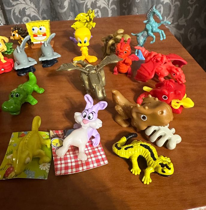 Kinder різні серії