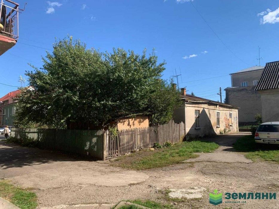 Продаж землі 3,71сот з будинком центр Тисмениці вул.Площа Ринок (5)